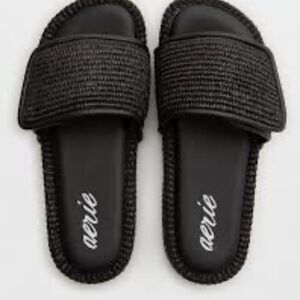 Aerie Straw Sandal NWOT 
Woman’s 8 black